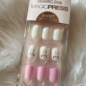 Dashing Diva Magic Press Short Press-On Nails - Easter bunny